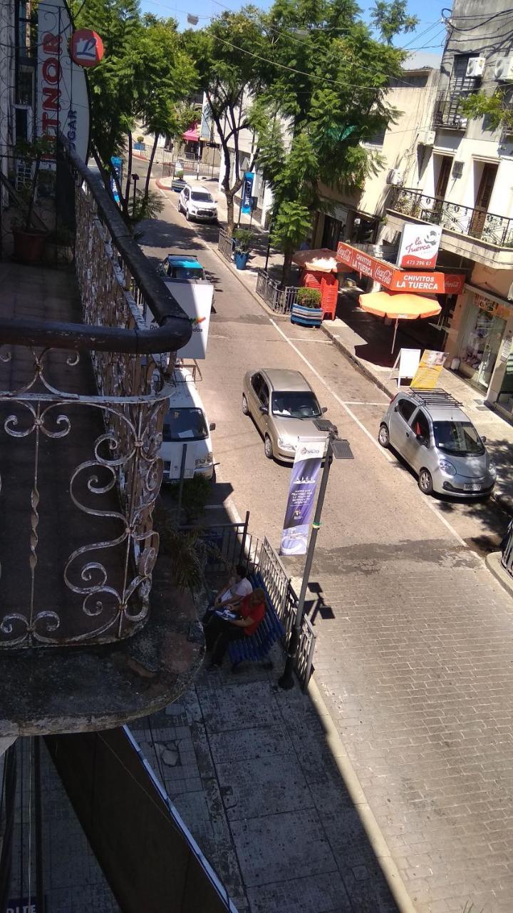 Hostal, Home Sweet Home サルト エクステリア 写真